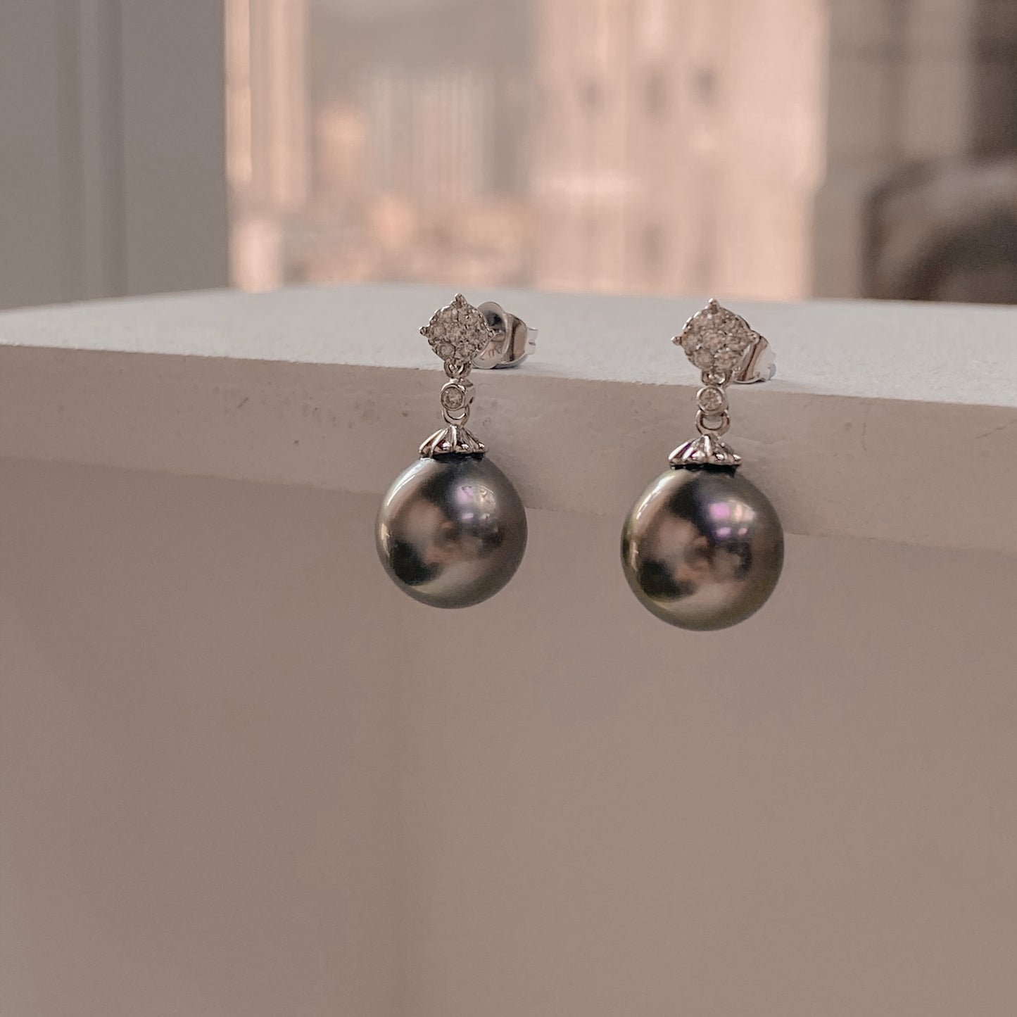 18 White GoldK Diamond Pearl Earrings 白金珍珠鑽石耳環 No.305 | 限量發售